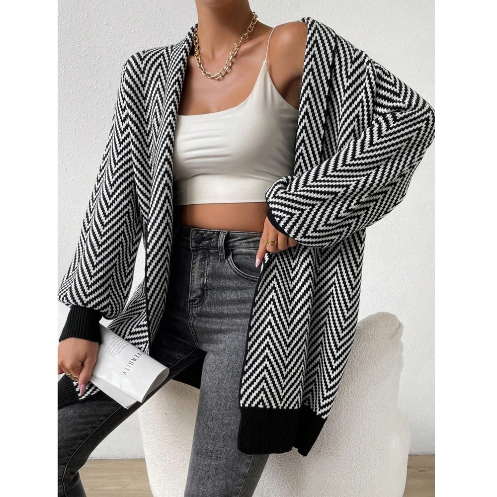 Knit Chevron Open Cardigan Bishop Sleeves Hip Length Black & White - Picture 3 of 7